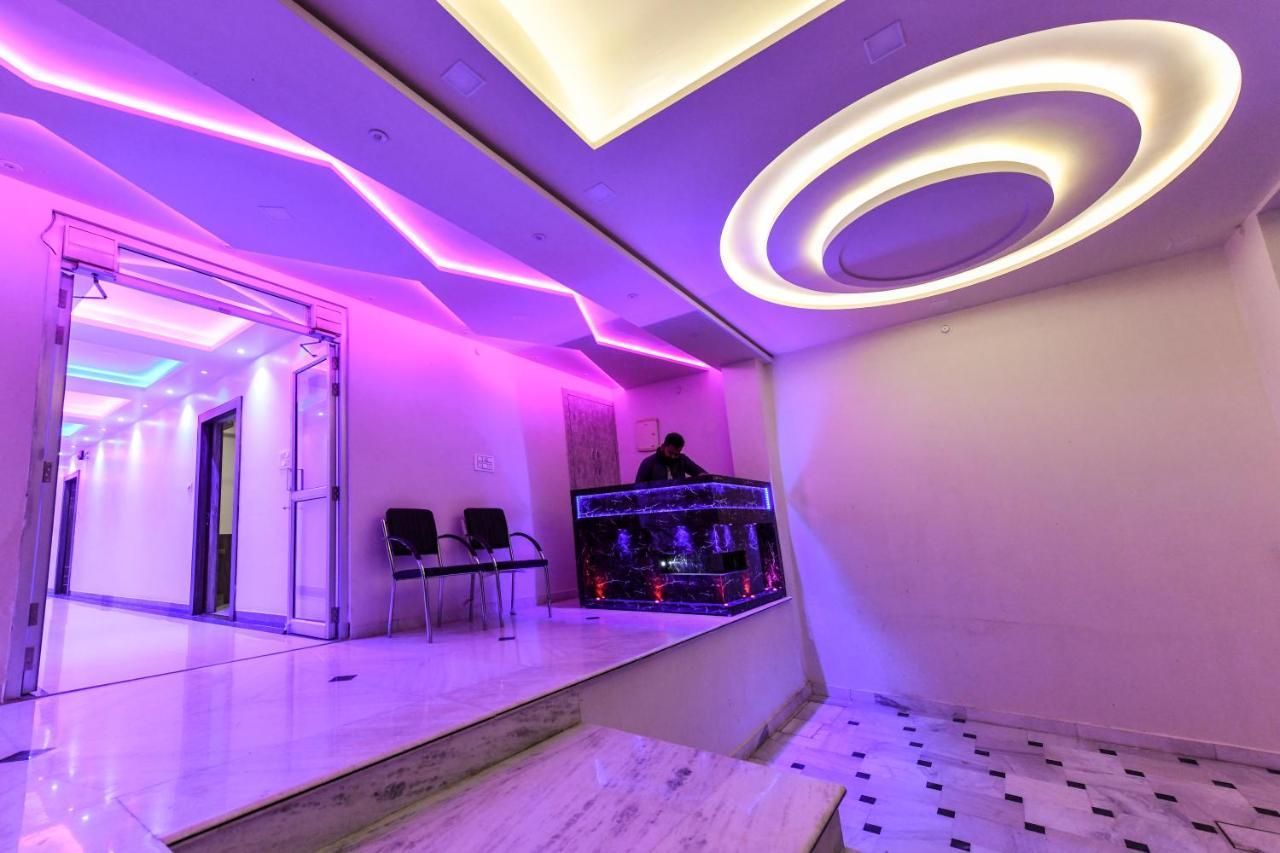 Hn Palace Homestay Agra  Buitenkant foto