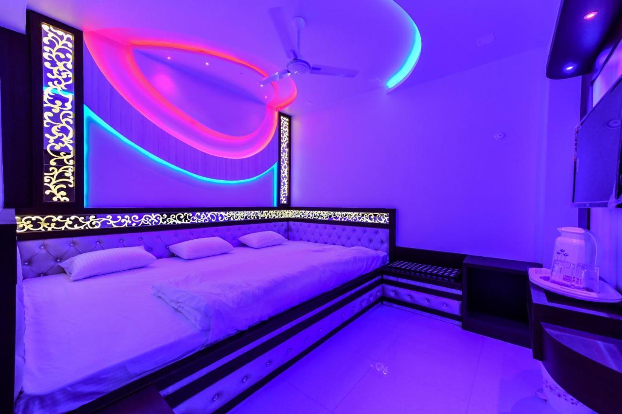 Hn Palace Homestay Agra  Buitenkant foto