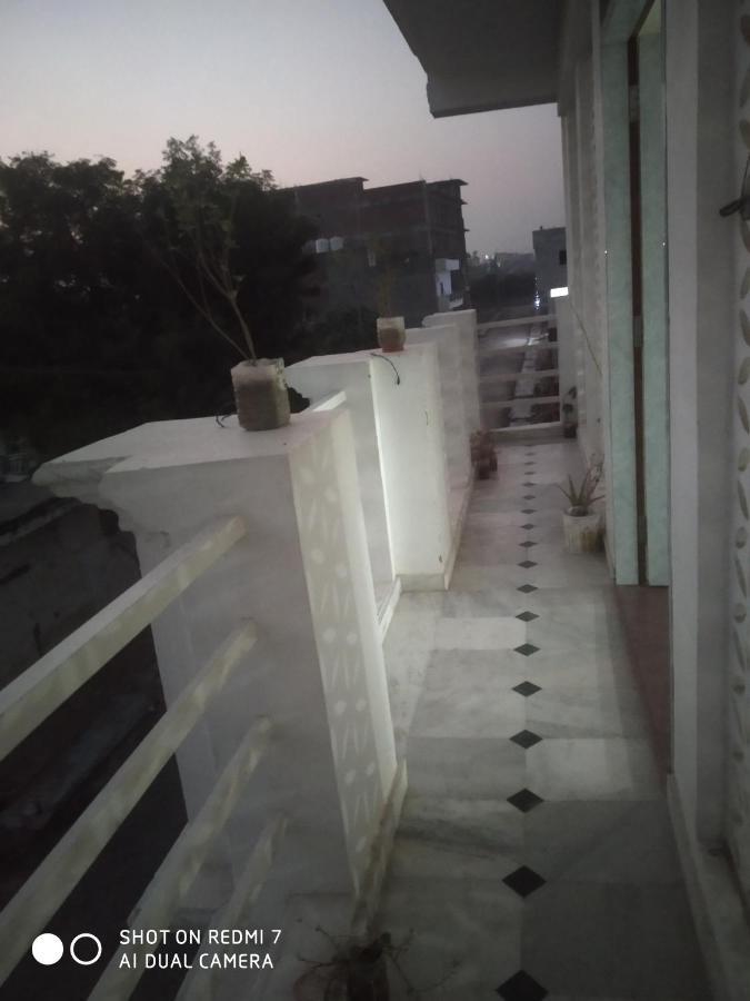 Hn Palace Homestay Agra  Buitenkant foto