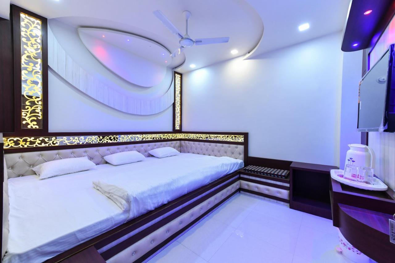 Hn Palace Homestay Agra  Buitenkant foto