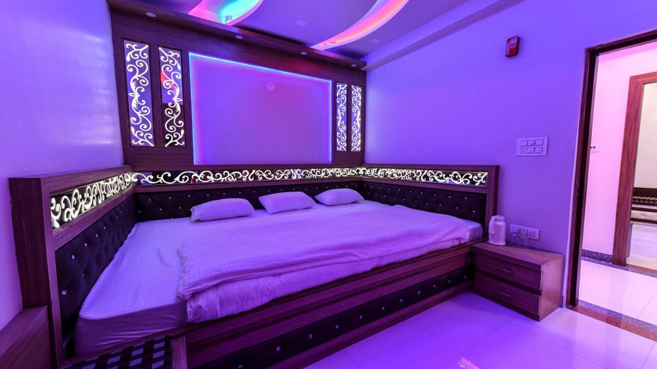 Hn Palace Homestay Agra  Buitenkant foto