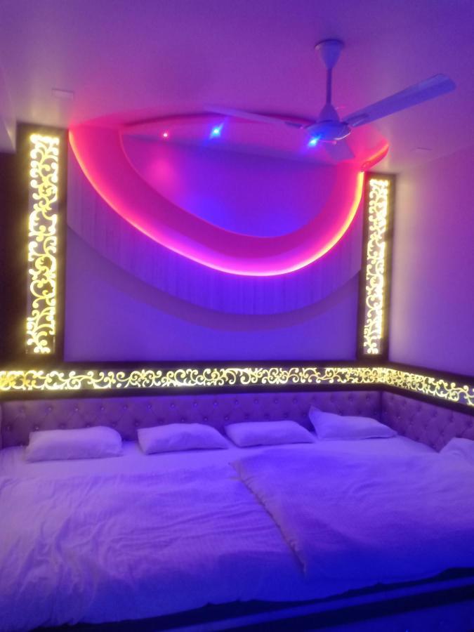 Hn Palace Homestay Agra  Buitenkant foto
