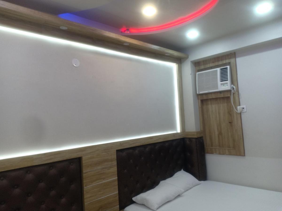 Hn Palace Homestay Agra  Buitenkant foto