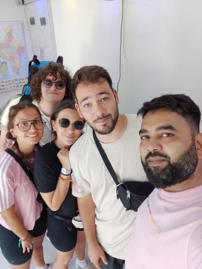Hn Palace Homestay Agra  Buitenkant foto