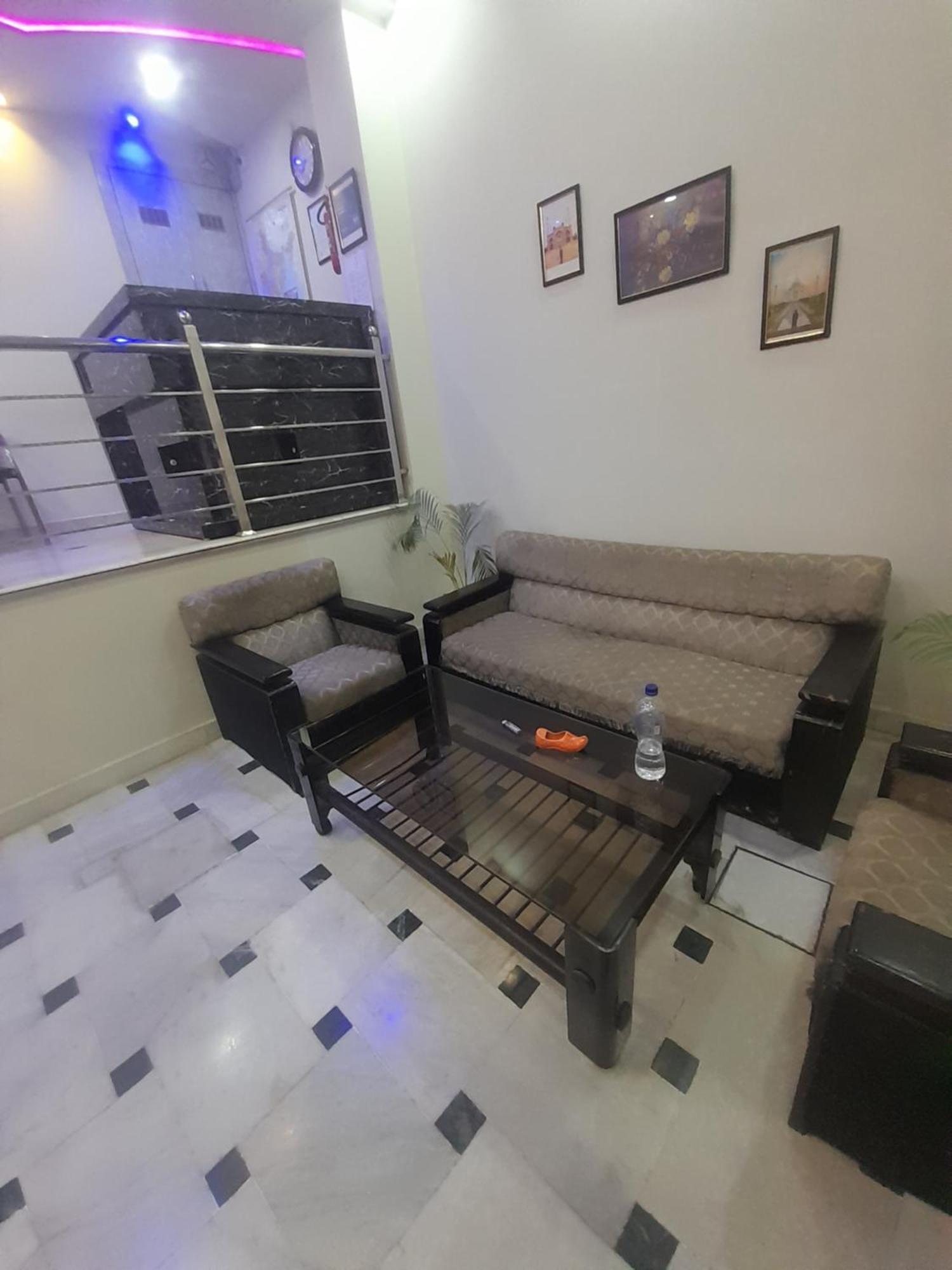 Hn Palace Homestay Agra  Buitenkant foto